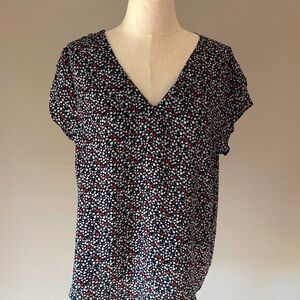 Lily White V-Neck garden Floral Blouse cap flutter short sleeve size XL like new